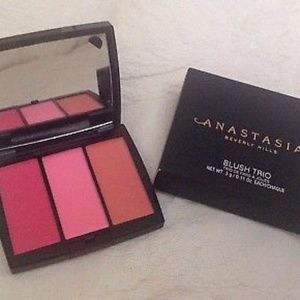 Anastasia Beverly Hills Pink Passion blush trio